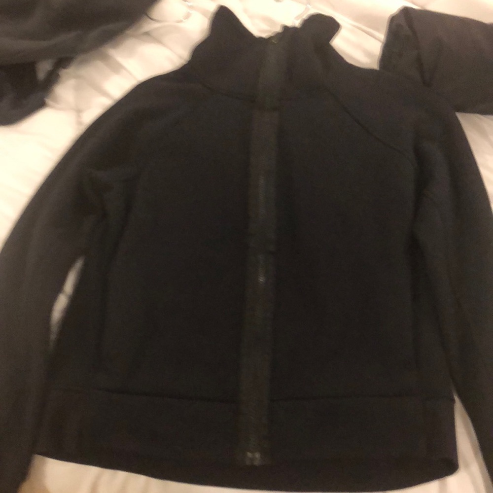Sweatshirt - Picture 7 of 8